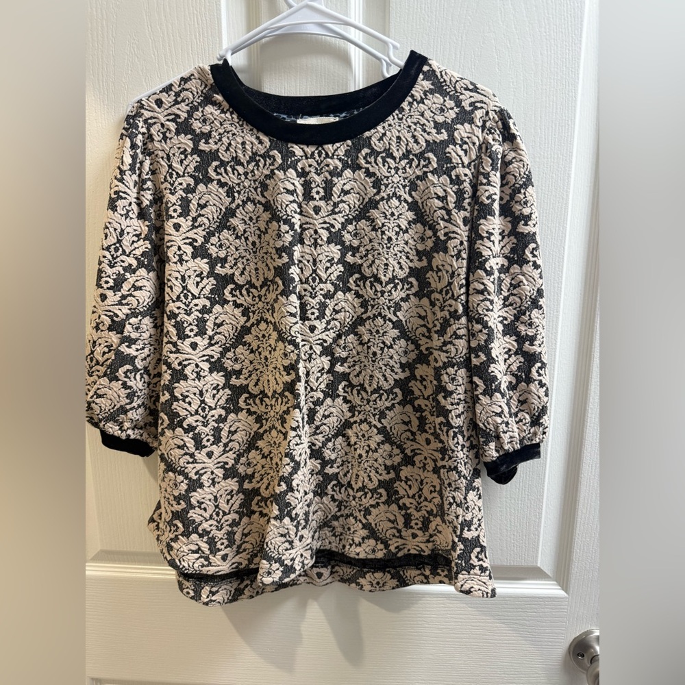 Umgee Black and Cream Patterned Sweatshirt